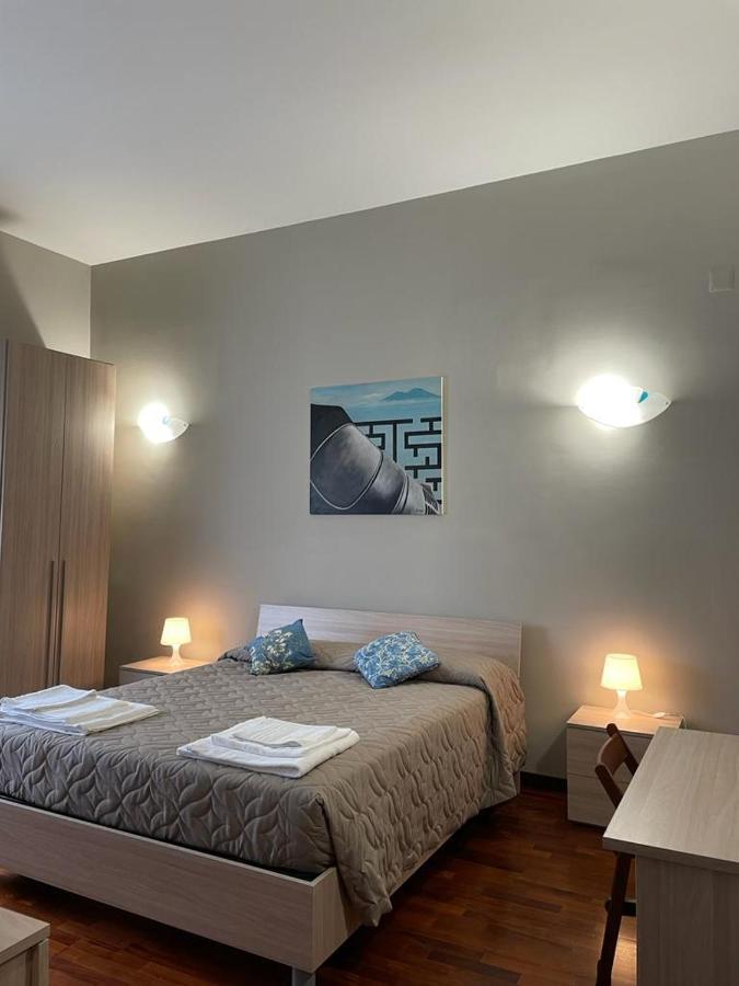 La Ferrovia Holiday Home เนเปิลส์ ภายนอก รูปภาพ