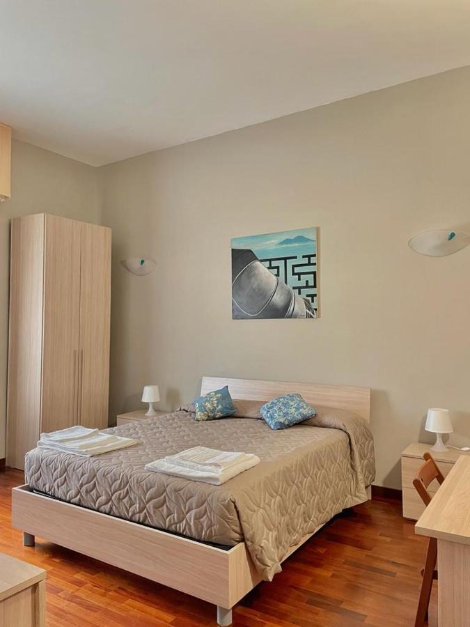 La Ferrovia Holiday Home เนเปิลส์ ภายนอก รูปภาพ