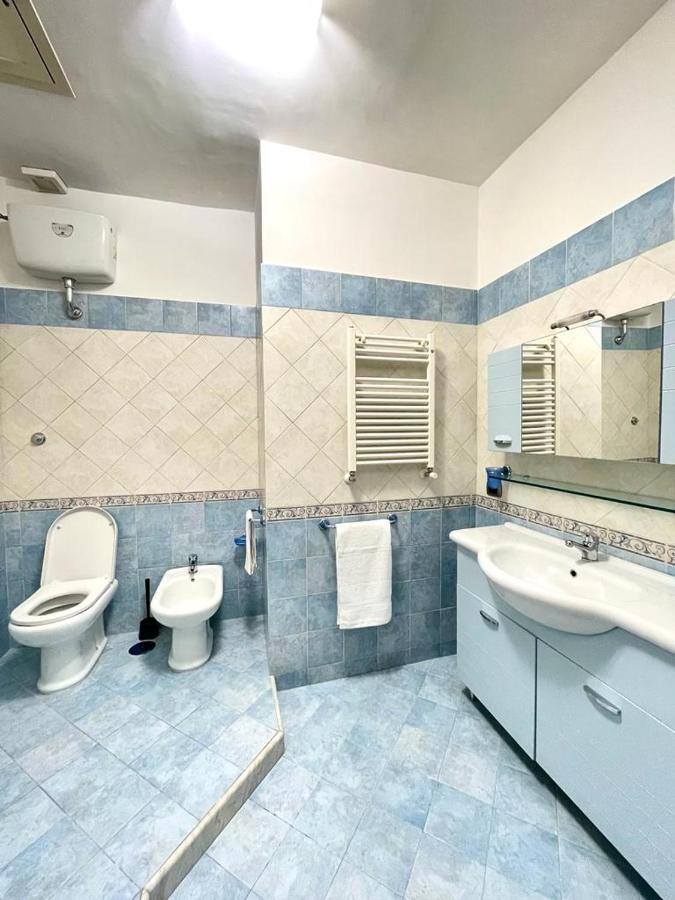 La Ferrovia Holiday Home เนเปิลส์ ภายนอก รูปภาพ